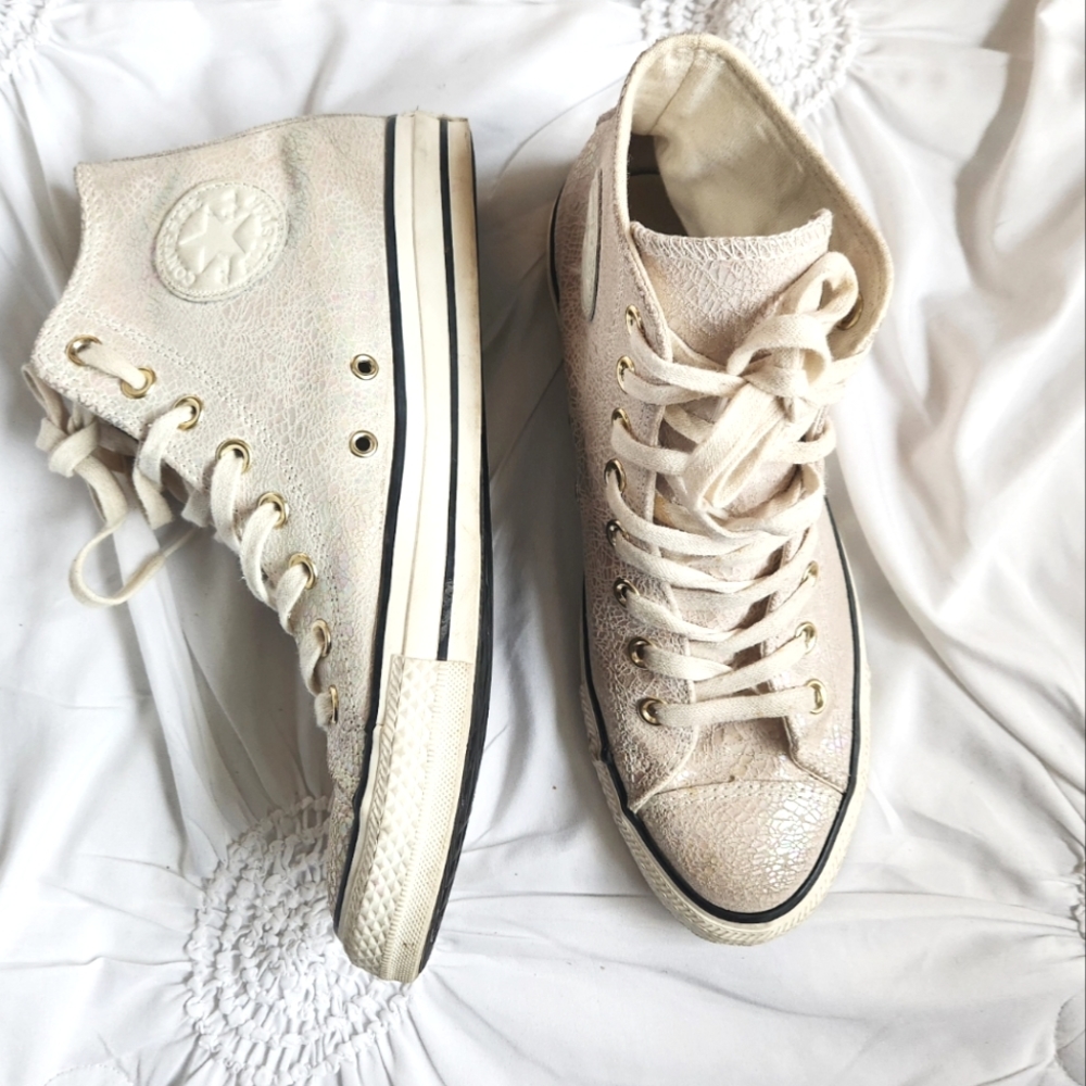 Converse Cream High-Top Sneakers size 9